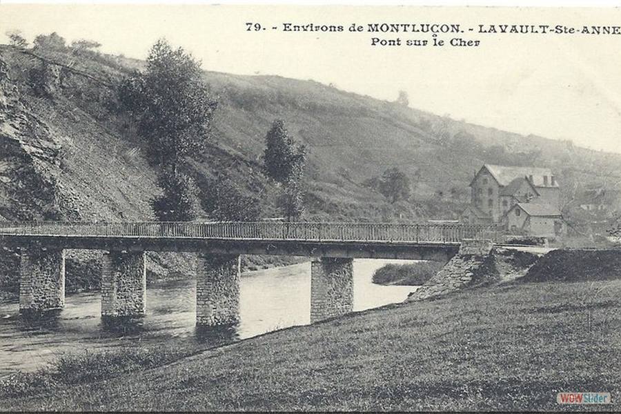  LAVAULT SAINTE-ANNE - Le pont sur le Cher