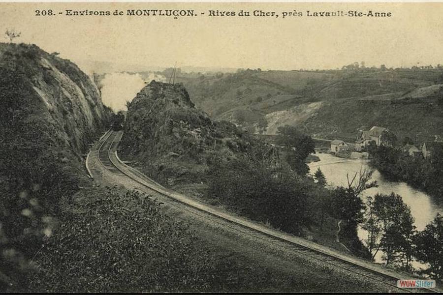  LAVAULT SAINTE-ANNE - Le train - Rives du Cher