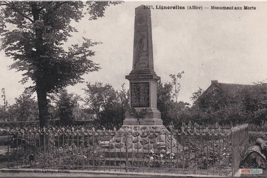 LIGNEROLLES - Monument aux Morts